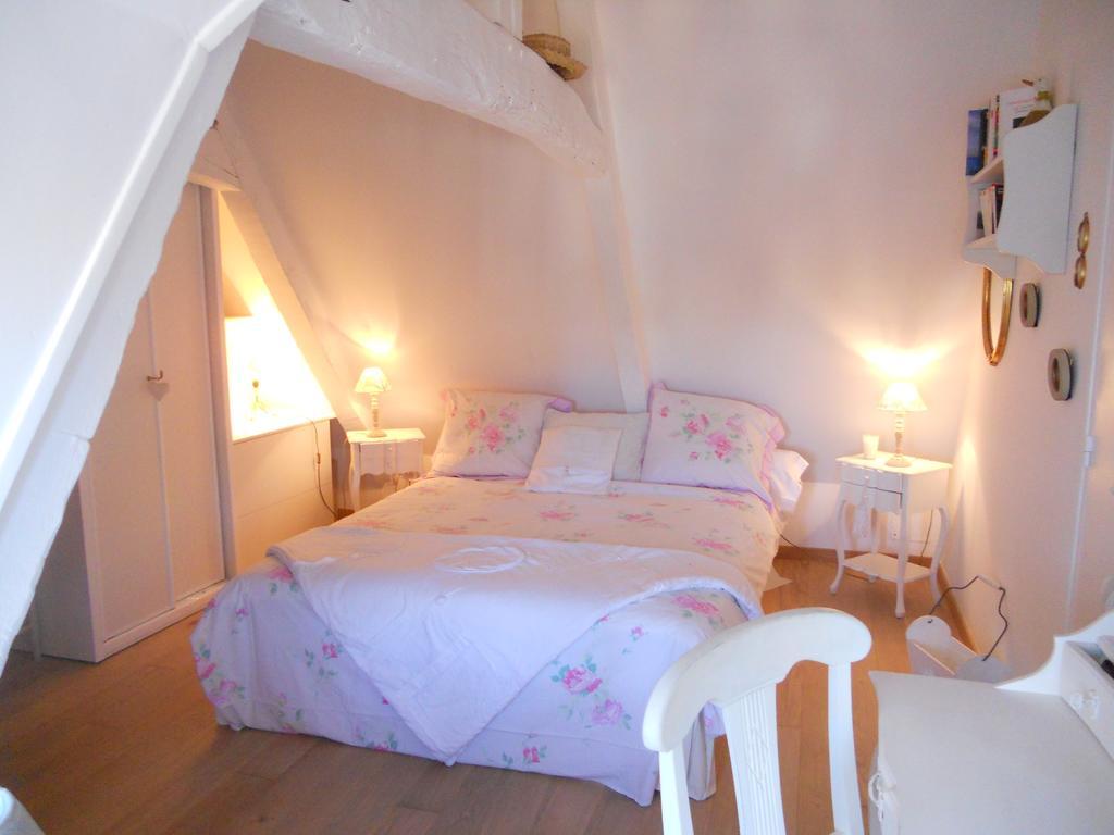 la maison du phare chambre d hôtes B&B -jacuzzi privé- shabby chic Honfleur Esterno foto
