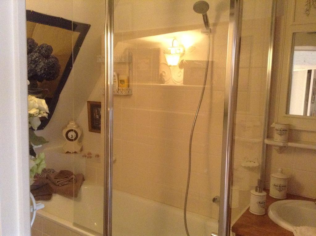 la maison du phare chambre d hôtes B&B -jacuzzi privé- shabby chic Honfleur Esterno foto