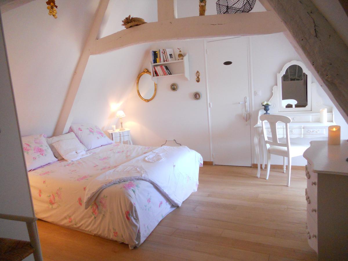 la maison du phare chambre d hôtes B&B -jacuzzi privé- shabby chic Honfleur Esterno foto