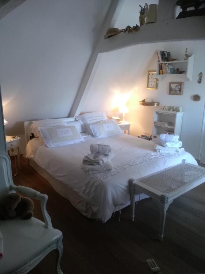 la maison du phare chambre d hôtes B&B -jacuzzi privé- shabby chic Honfleur Esterno foto